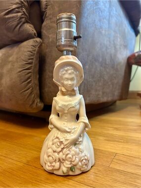 Porcelain Victorian Lady Figurine Table Lamp - Cream with Pink Floral Detail